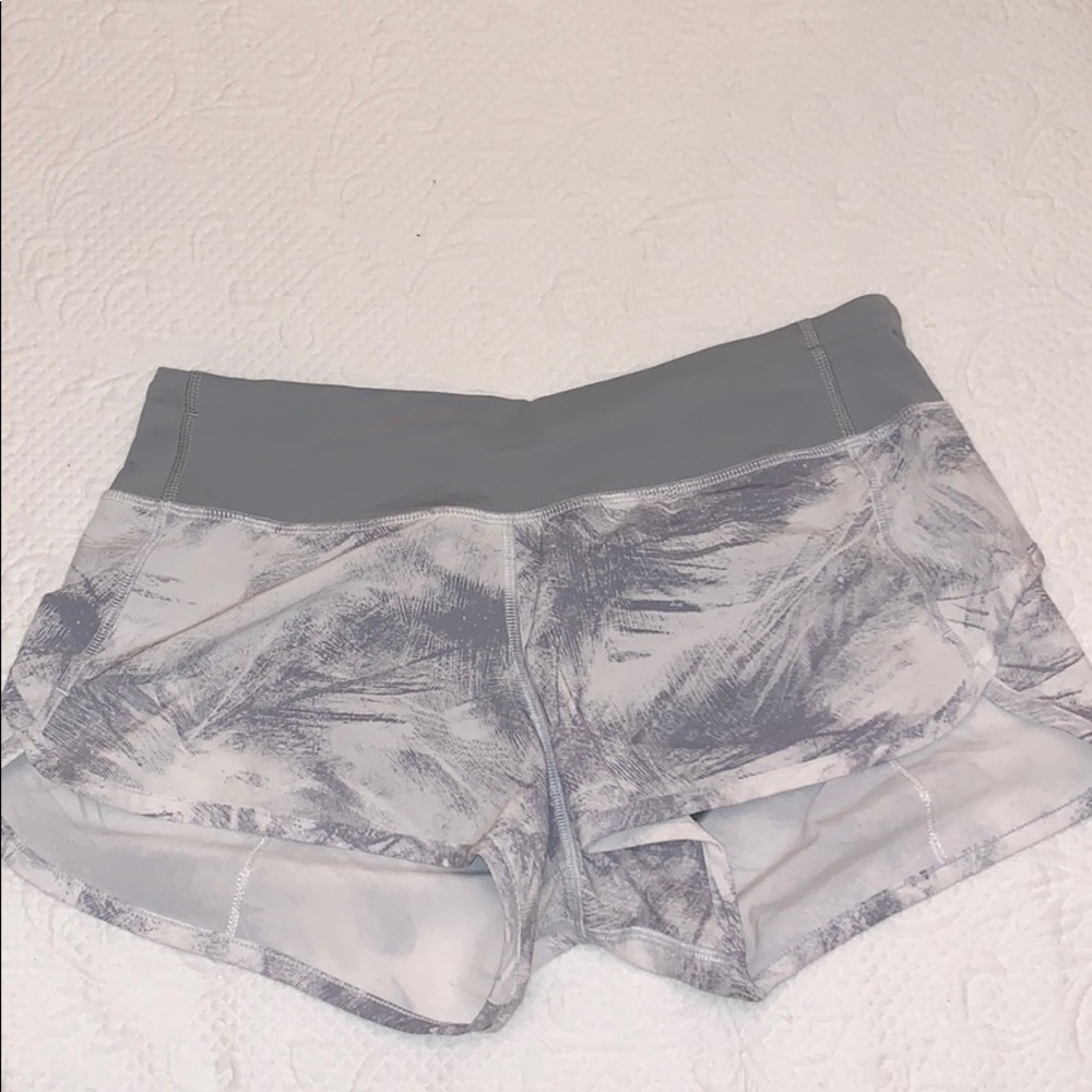 Lululemon speed up shorts 2.5 inseam